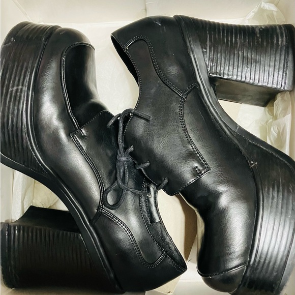 Bakers Black Y2K Platform Chunky Heel style 179 Stinger Used In Original Box S:9 - Picture 1 of 12